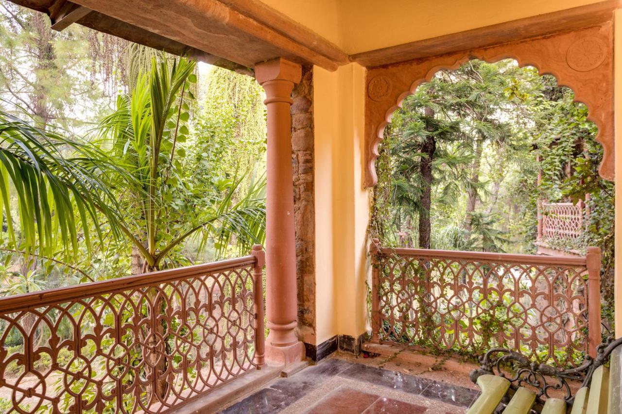 Hostie Chinar Haveli - Heritage Home With Pool, Gurgaon Eksteriør billede