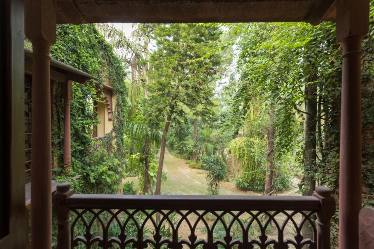 Hostie Chinar Haveli - Heritage Home With Pool, Gurgaon Eksteriør billede