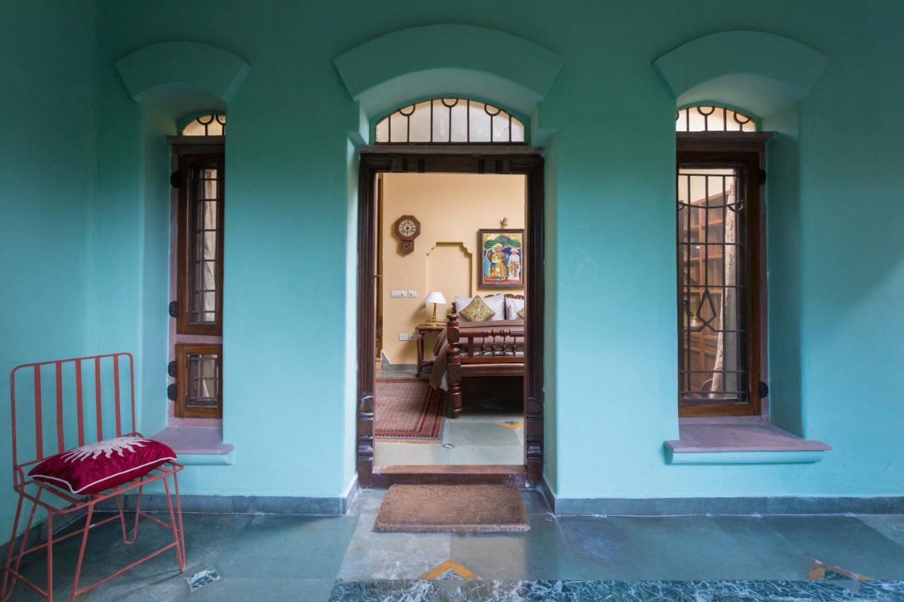 Hostie Chinar Haveli - Heritage Home With Pool, Gurgaon Eksteriør billede