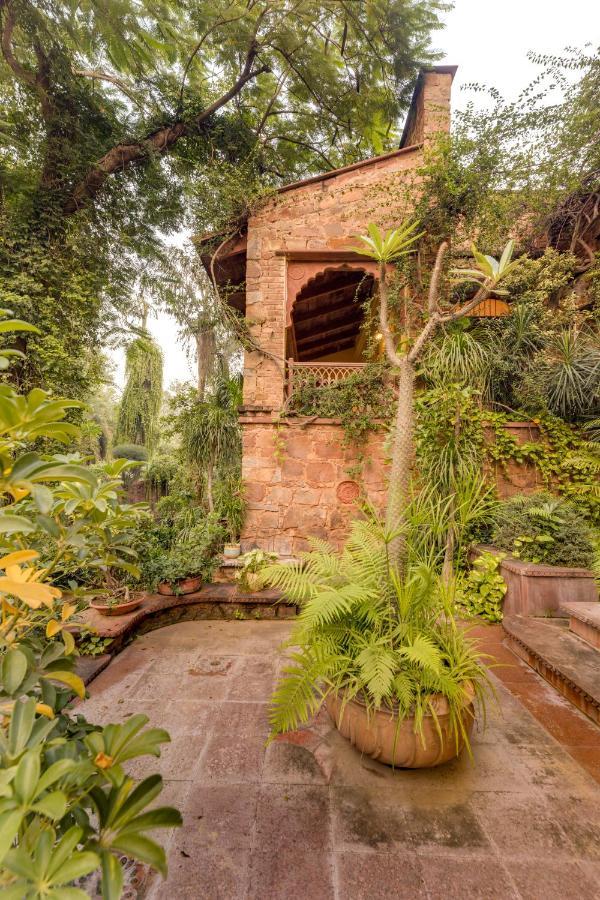 Hostie Chinar Haveli - Heritage Home With Pool, Gurgaon Eksteriør billede