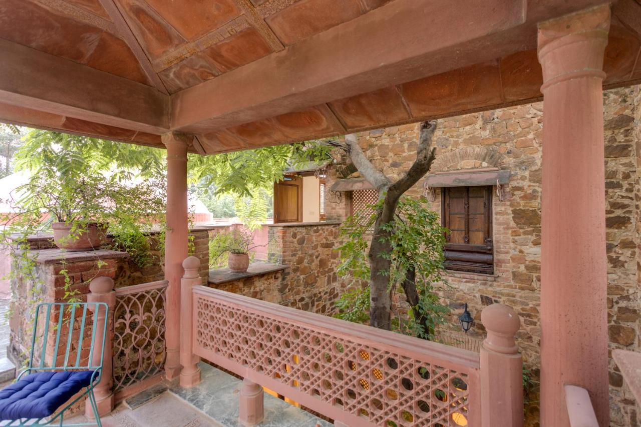 Hostie Chinar Haveli - Heritage Home With Pool, Gurgaon Eksteriør billede