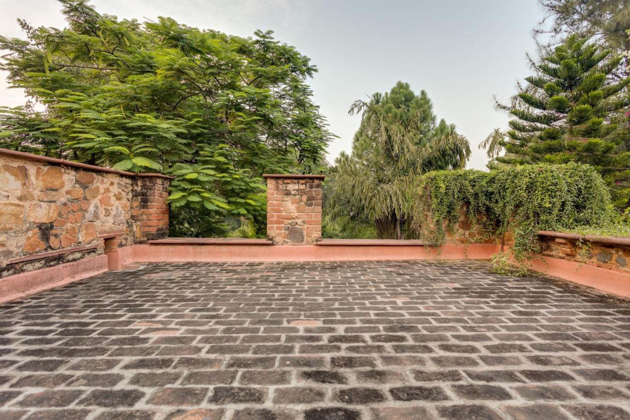 Hostie Chinar Haveli - Heritage Home With Pool, Gurgaon Eksteriør billede